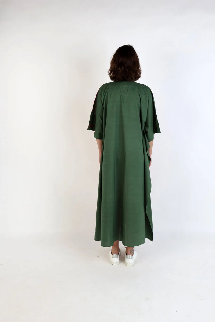 741, 89 km From Balmoral Castle, Iconic Queen - Kaftan Kaftan