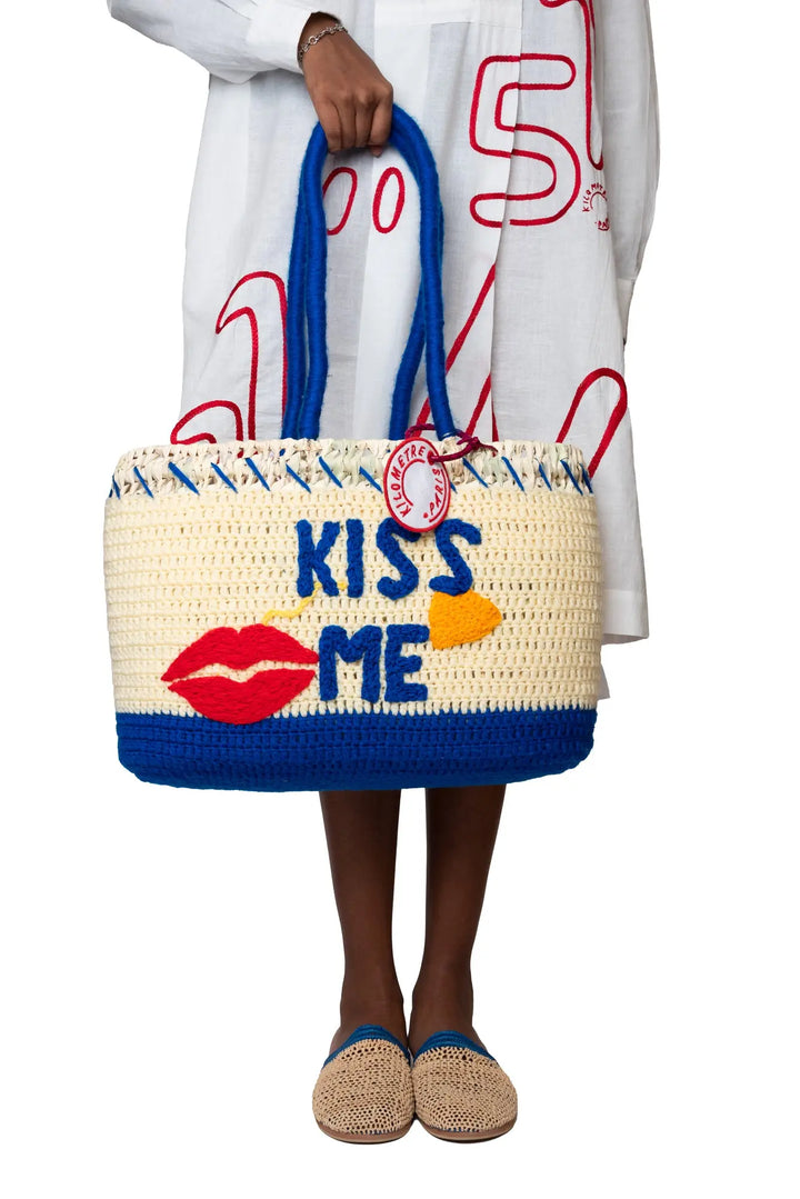 Kiss me in Parisian - Undercover Undercover