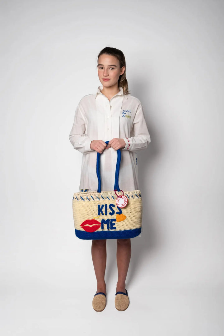Kiss me in Parisian - Undercover Undercover