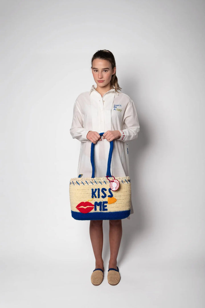 Kiss me in Parisian - Undercover Undercover