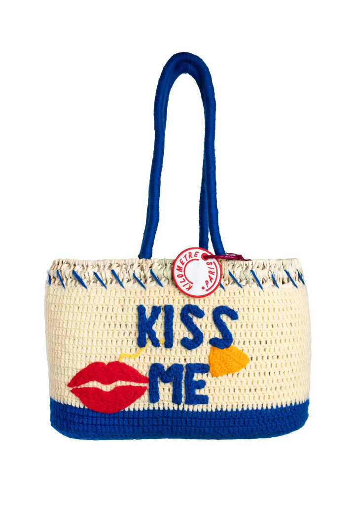 Kiss me in Parisian - Undercover Undercover