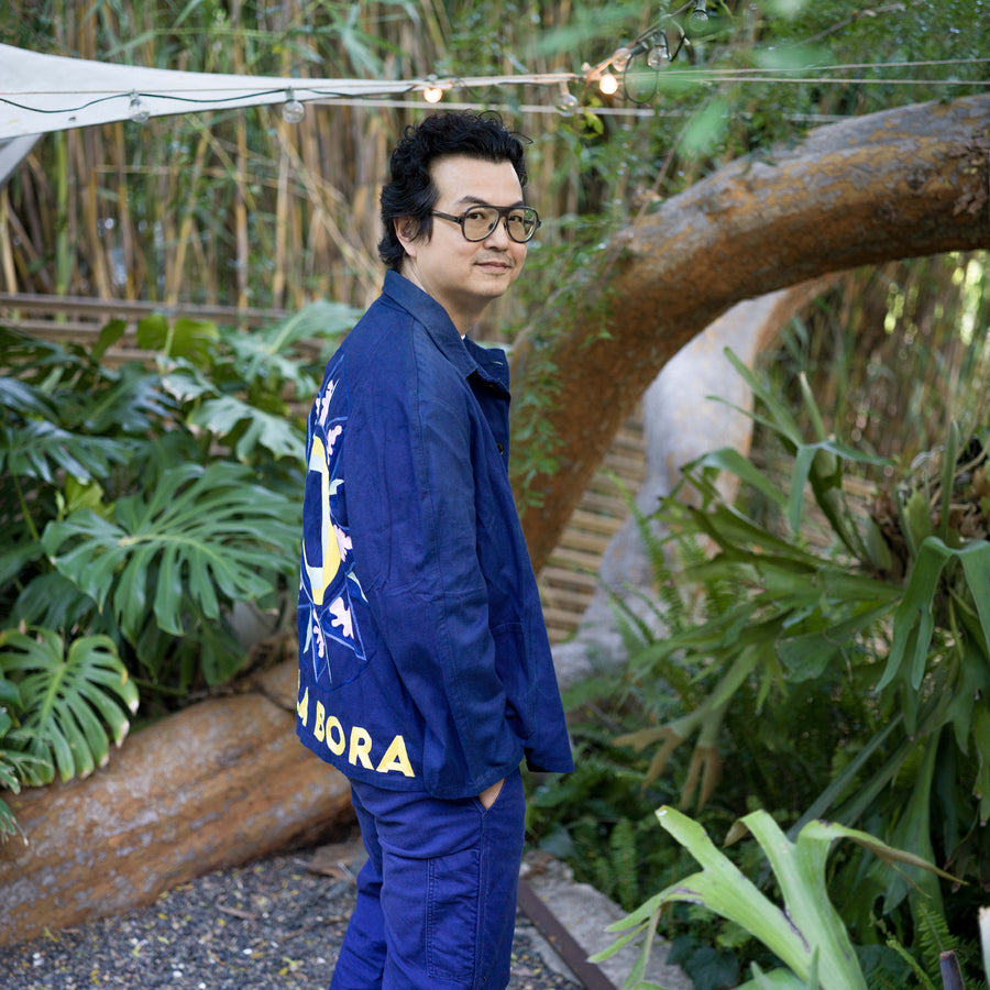 Portrait d'Owen Cheung portant une Pièce Unique Kilometre Paris
